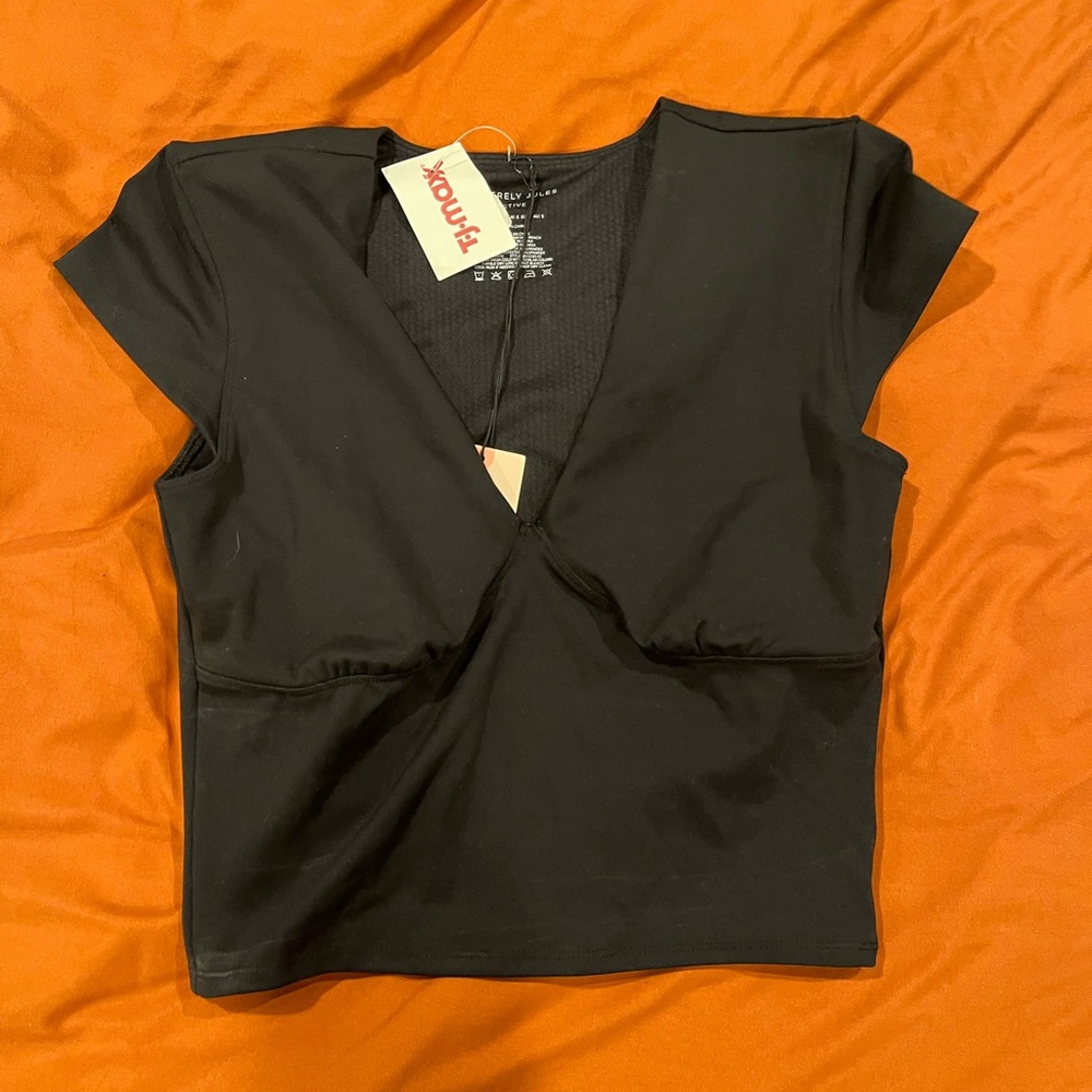 Sincerely Jules Black Cap Sleeve Crop Blouse